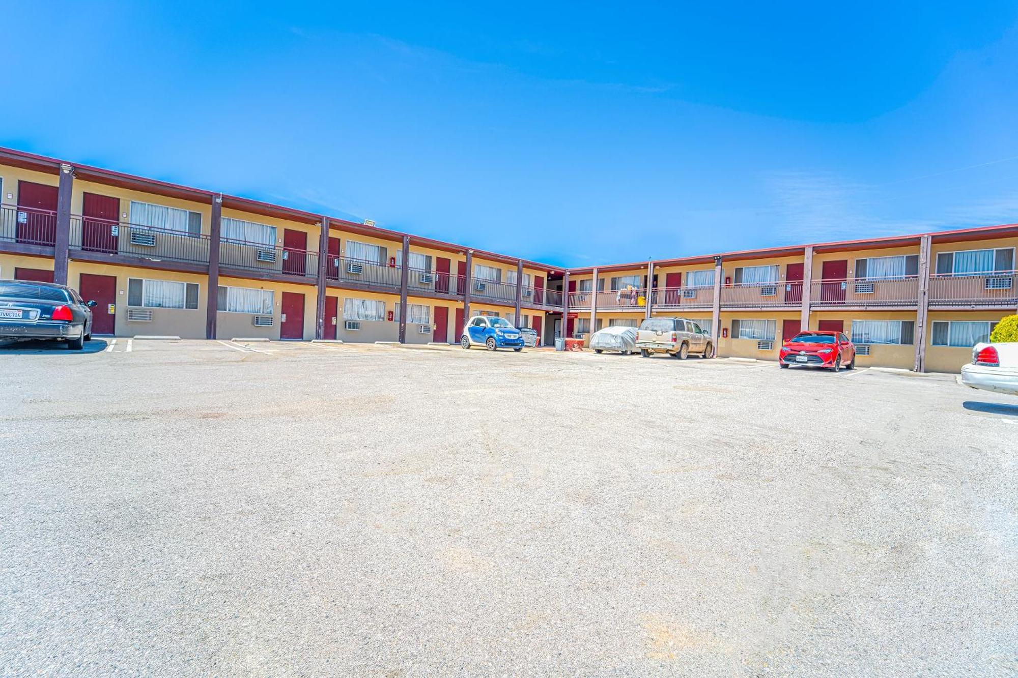 Mojave Hotel Экстерьер фото